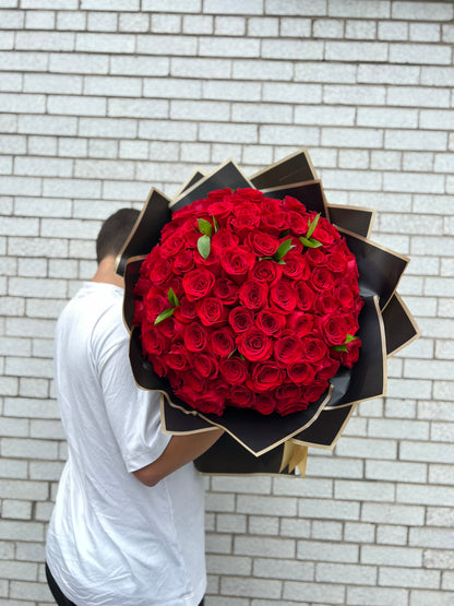 100 red roses bouquet