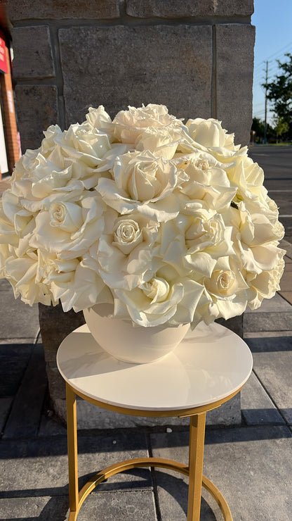 White Elegance Centrepiece